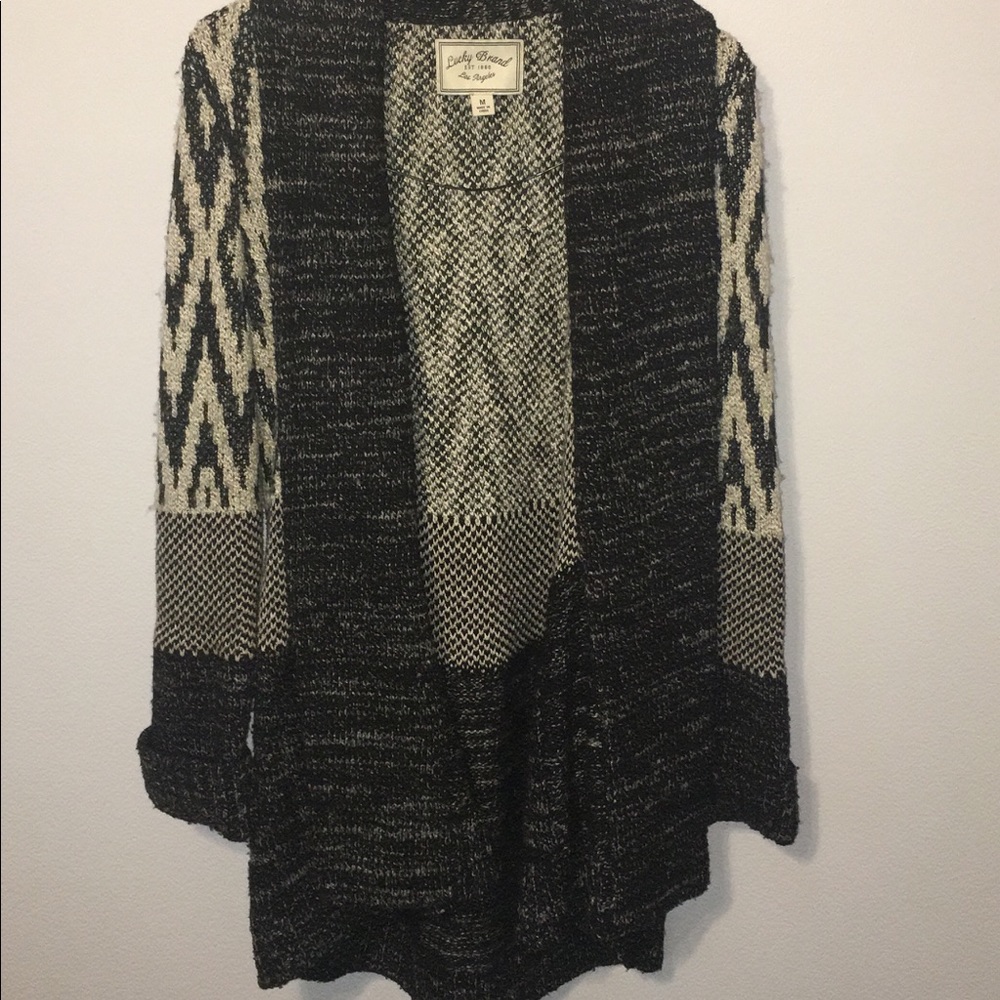 Lucky brand cardigan HAS POCKETS!!